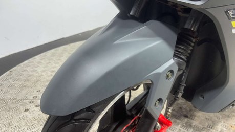 Sinnis Twist 2022 1K 50CC SCOOTER LEARNER BIKE NEW MOT SERVICED 27