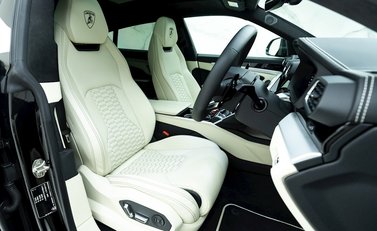 Lamborghini Urus 9