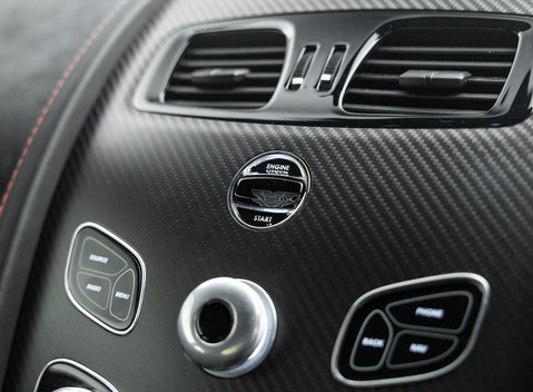 Aston Martin V12 Vantage S 25