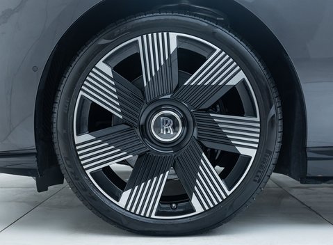 Rolls-Royce Spectre 30