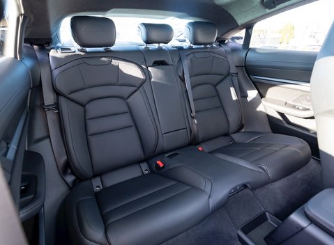 Porsche Taycan Turbo S 14