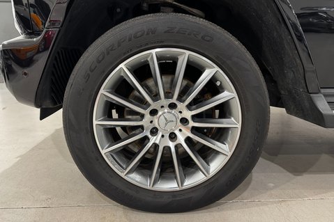 Mercedes-Benz G Series G 400 D 4MATIC AMG LINE PREMIUM 32