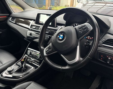 BMW 2 Series 1.5 218i Luxury Auto 5dr 14