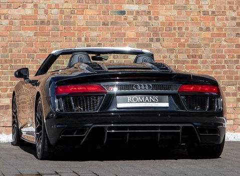 Audi R8 V10 Plus Spyder 3