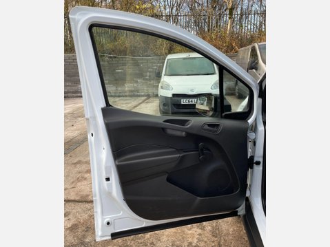 Ford Transit Courier 1.5 TDCi Panel Van 5dr Diesel Manual L1 Euro 6 (s/s) (75 ps) 31