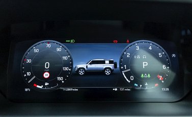 Land Rover Defender 110 V8 17