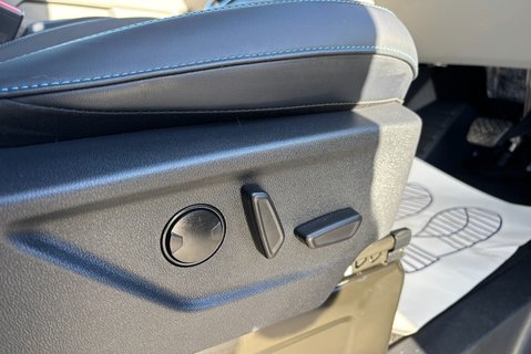 Ford Transit Custom 320 Sport L2H1 Duratec 11.8 kWh PHEV Dciv 19