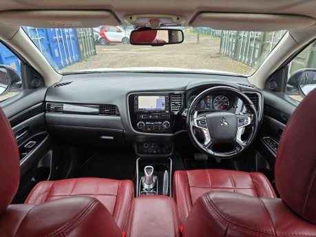 Mitsubishi Outlander 2.0h 12kWh GX5h SUV 5dr Petrol Plug-in Hybrid CVT 4WD Euro 6 (s/s) (200 ps) 16