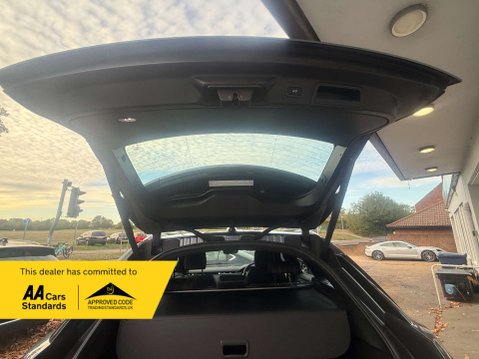 Land Rover Range Rover Velar 2.0 Range Rover Velar R-Dynamic SE D180 Auto 4WD 5dr 38