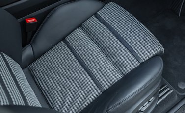 Porsche Cayenne TURBO E-HYBRID COUPE 18