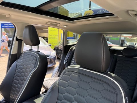 Ford Kuga 1.5T EcoBoost Vignale Auto AWD Euro 6 (s/s) 5dr 31