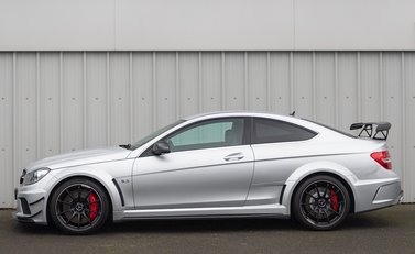 Mercedes-Benz C63 AMG Black Series 2