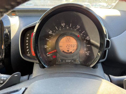 Peugeot 108 ALLURE AUTOMATIC 11