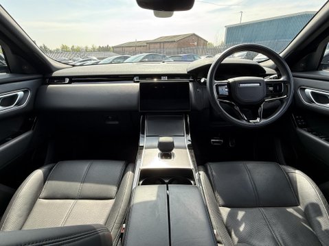 Land Rover Range Rover Velar 2.0 P250 Dynamic HSE SUV 5dr Petrol Auto 4WD Euro 6 (s/s) (249 ps) 27