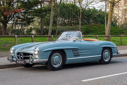 Mercedes-Benz SL Class 300SL Roadster 1