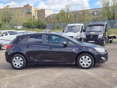 Vauxhall Astra 1.6 16v Exclusiv Hatchback 5dr Petrol Auto Euro 5 (115 ps) 12