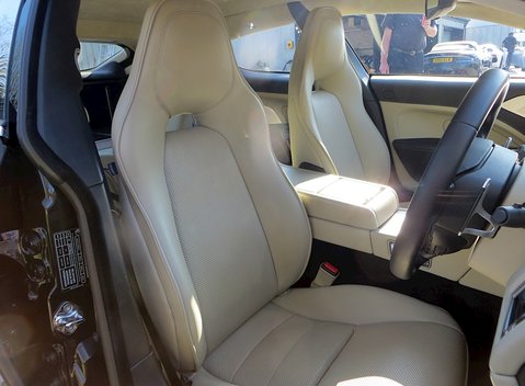 Aston Martin Rapide 11