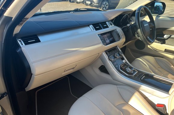 Land Rover Range Rover Evoque 2.2 SD4 PRESTIGE AUTO 31