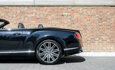 Bentley Continental GT Speed Convertible 26