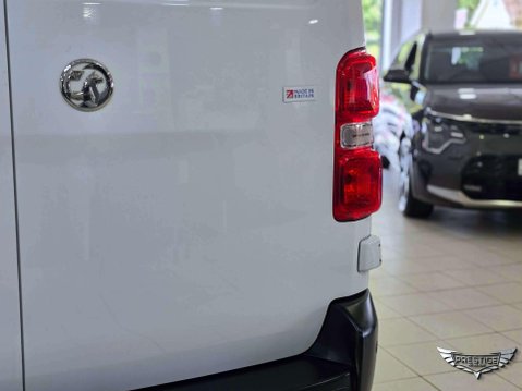 Vauxhall Vivaro 2.0 Turbo D 3100 Dynamic L2 H1 Euro 6 (s/s) 6dr 24