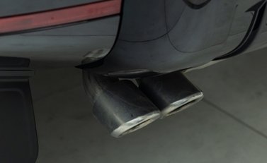 Land Rover Defender 110 V8 Bond Edition 41