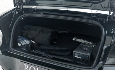 Aston Martin Vanquish Volante 40