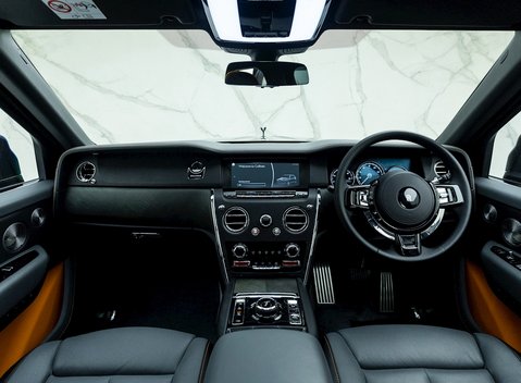 Rolls-Royce Cullinan 17