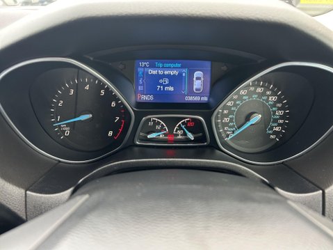 Ford Focus 1.6 Titanium Navigator Powershift Euro 5 5dr 23