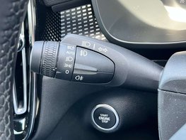 Volvo XC40 2.0 XC40 + B4 MHEV Auto 5dr 49