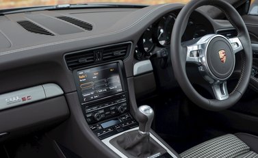 Porsche 911 (991) 50th Anniversary Edition 15