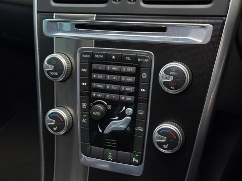 Volvo XC60 2.0 D4 R-Design Lux Nav Euro 6 (s/s) 5dr 82