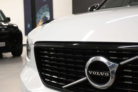 Volvo XC40 1.5 XC40 R-Design Pro T5 Recharge Auto 5dr 10