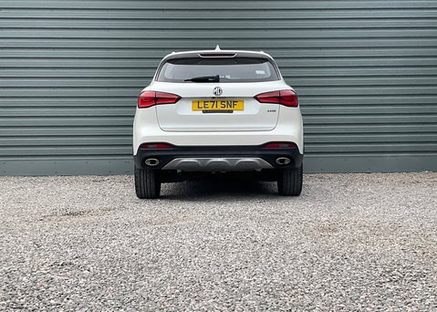 MG HS 1.5 T-GDI EXCLUSIVE 9