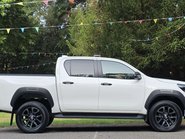 Toyota Hilux 2.8 HI-Luxury Invincible X D-4D 4WD Double Cab Auto 4WD 5dr 2