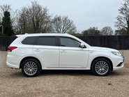 Mitsubishi Outlander PHEV DESIGN 5