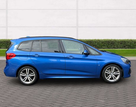 BMW 2 Series 2.0 220i M Sport Auto 5dr 7