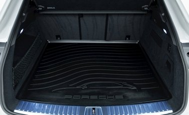 Porsche Cayenne GTS Coupé 32