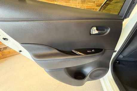 Nissan LEAF 40kWh N-Connecta Hatchback 5dr Electric Auto (150 ps) 62