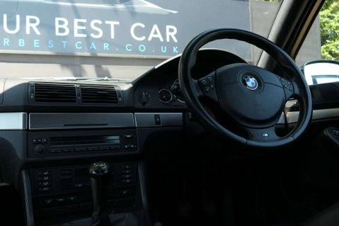 BMW M5 4.9 M5 4dr 31
