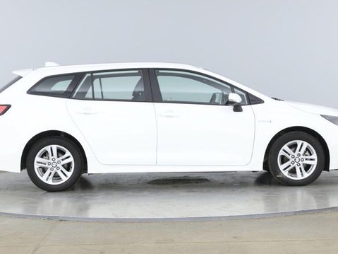 Suzuki Swace MOTION 5
