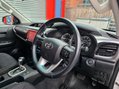 Toyota Hilux INVINCIBLE 4WD D-4D DCB 19