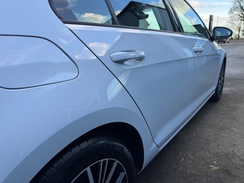 Volkswagen Golf SE NAVIGATION TSI EVO 20