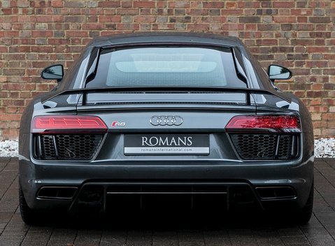 Audi R8 V10 Plus 5