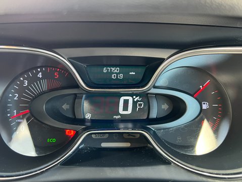 Renault Captur 1.5 dCi ENERGY Dynamique S Nav SUV 5dr Diesel Auto Euro 6 (s/s) (90 ps) 25