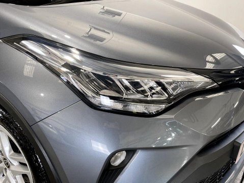 Toyota C-HR 1.8 VVT-h GPF Icon SUV 5dr Petrol Hybrid CVT Euro 6 (s/s) (122 ps) 9