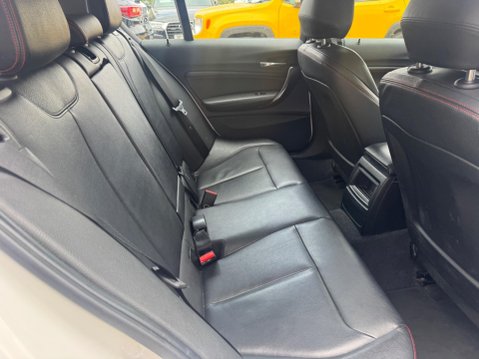 BMW 1 Series 2.0 118d Sport Euro 5 (s/s) 5dr 22