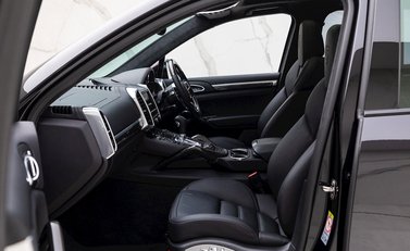 Porsche Cayenne Turbo S 15
