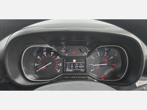Toyota Proace City design L1 H1 SWB 1.5d 100ps eu6 nav 6 Speed 18