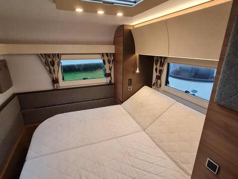 Adria Alpina 613 UC Missouri 17