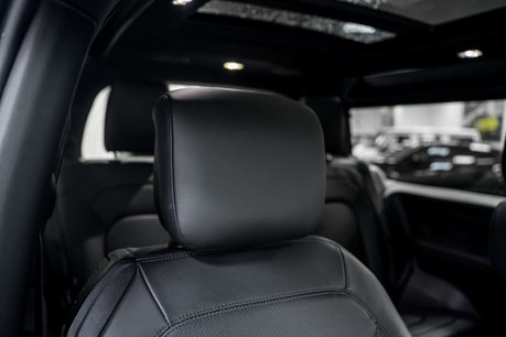 Land Rover Defender 3.0 D350 MHEV X-Dynamic HSE SUV 3dr Diesel Auto 4WD Euro 6 (s/s) (350 ps) 24